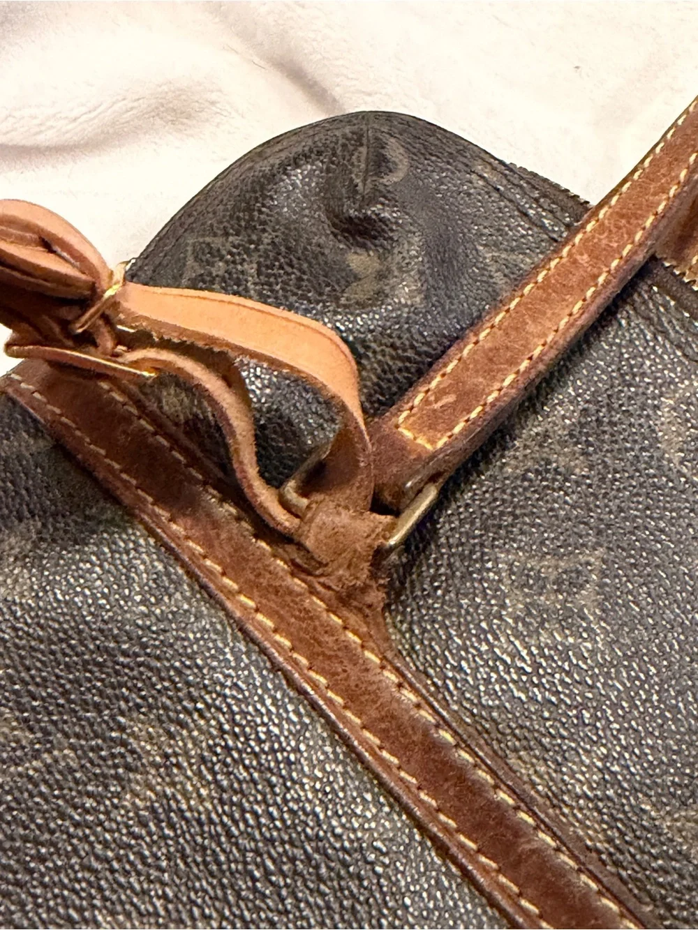 Authentic Louis Vuitton Popincourt Haut Collector Bundle LV Epi Anneau Cles